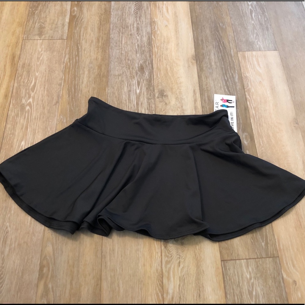 Quenchwear tennis skirt / cover up size S